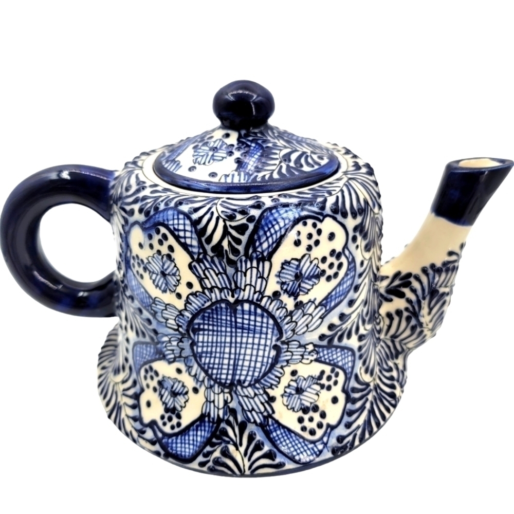 Blue and White floral Talavera teapot vase